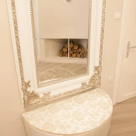 New ! Fairytale In Old Town Center , Lovely Atrium Lubiana