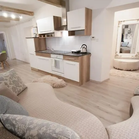 New ! Fairytale In Old Town Center , Lovely Atrium Apartment *