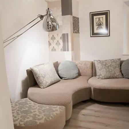 Apartment New ! Fairytale In Old Town Center , Lovely Atrium *